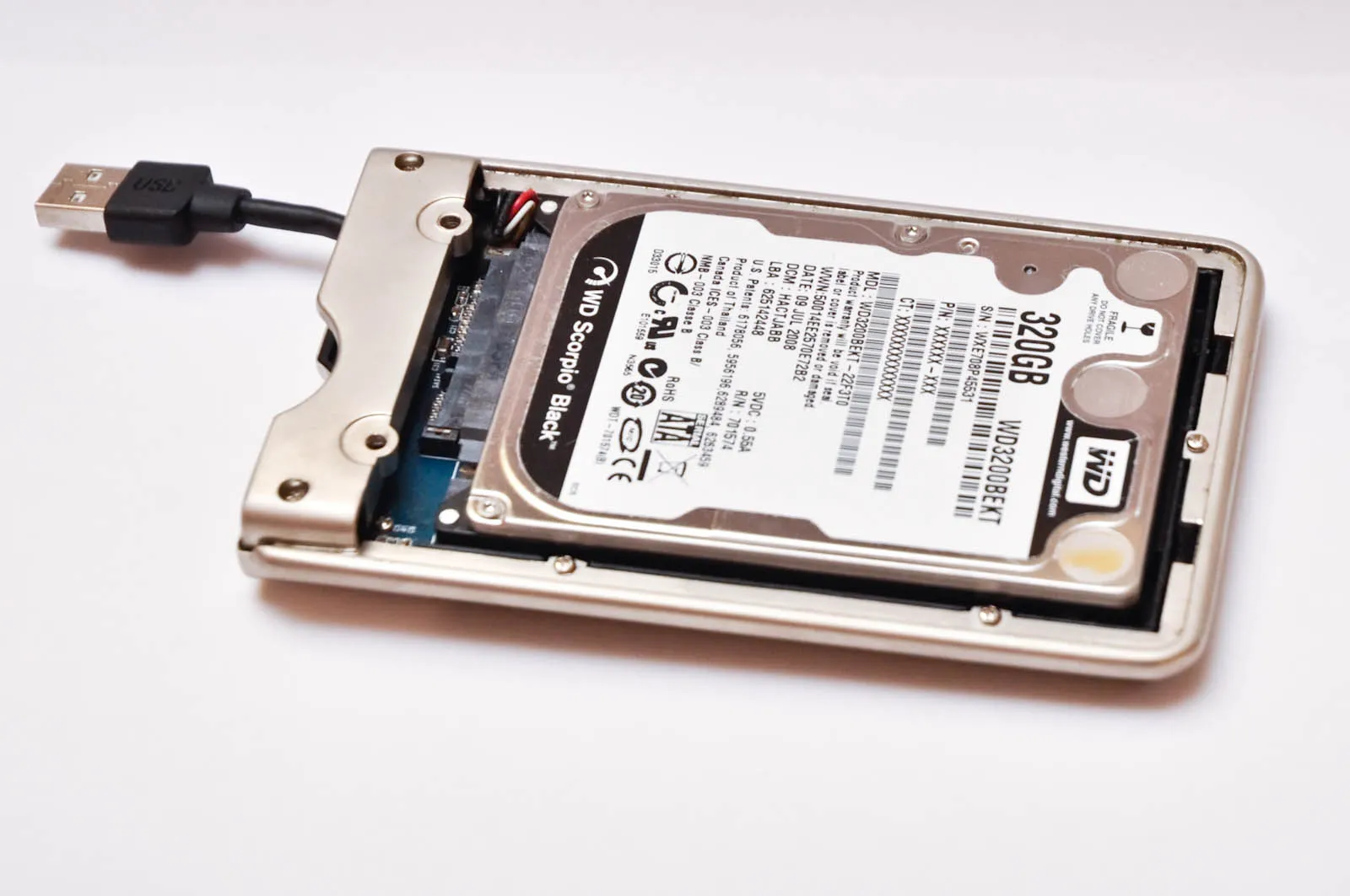 Dysk twardy przez USB - jak bezpiecznie podłączyć i uruchomić
