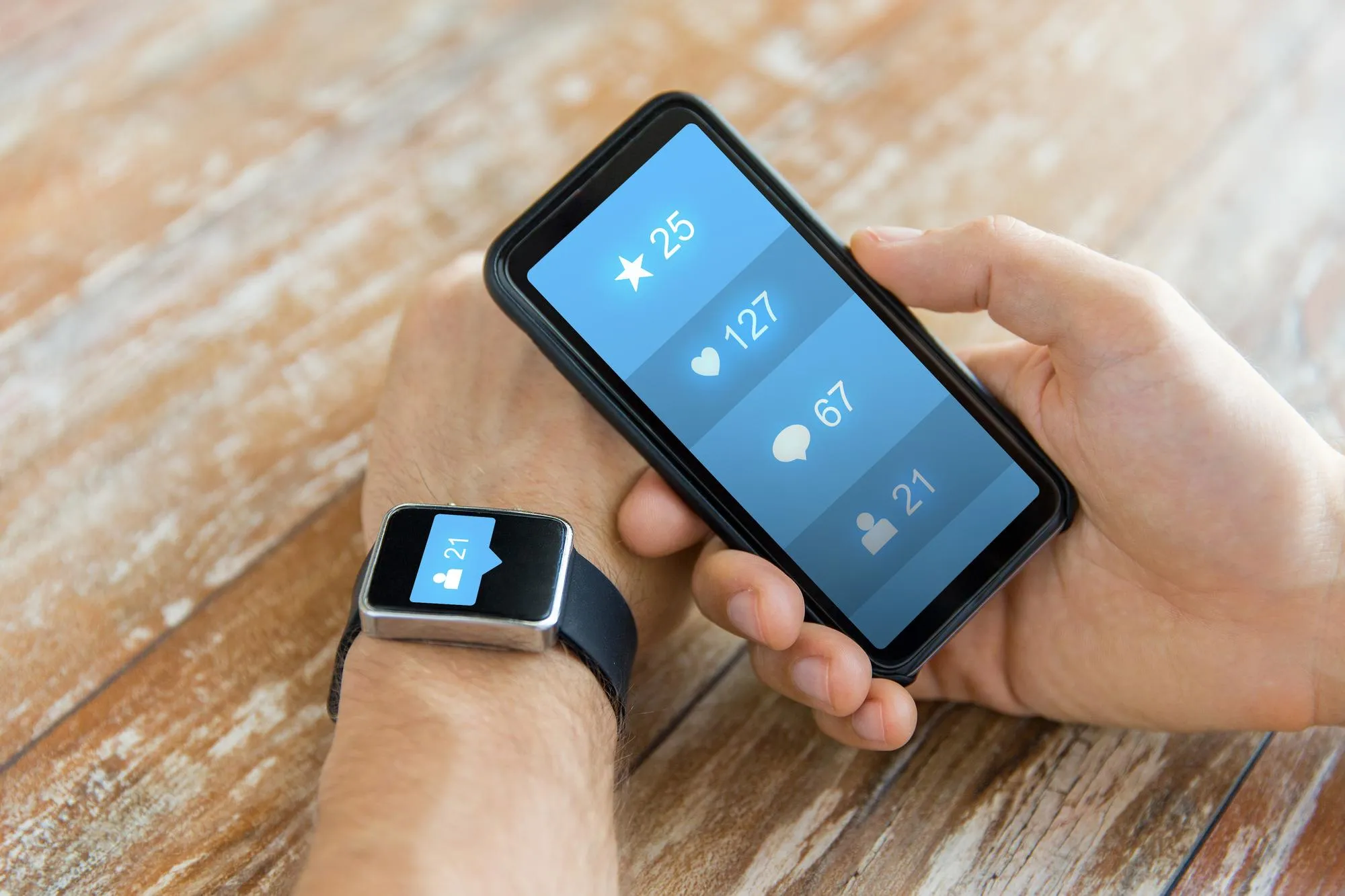 Smartwatch sparujesz z telefonem w 5 minut - instrukcja