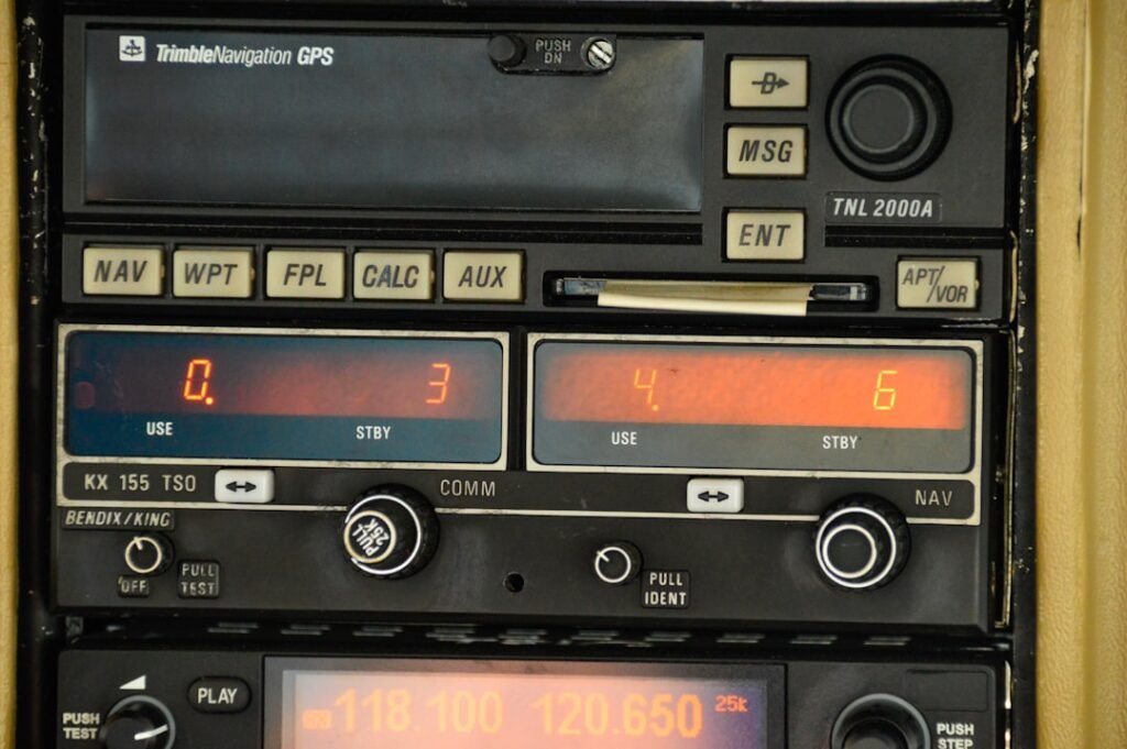 Jak Podłączyć Radio Samochodowe Pod Zasilacz 12V – Prosty Poradnik