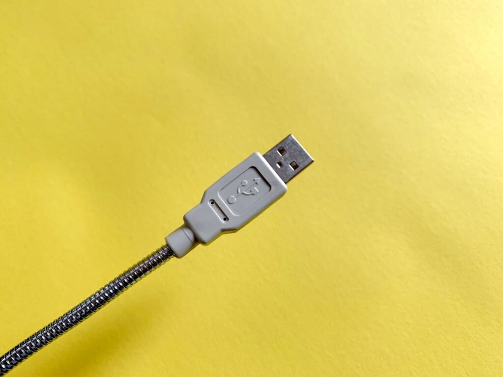 Jak Podłączyć Smartfona Do Telewizora Przez USB – Prosty Poradnik Krok Po Kroku