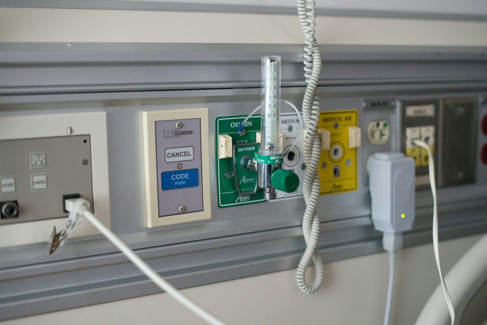 Medical gas outlets and electrical sockets on wall