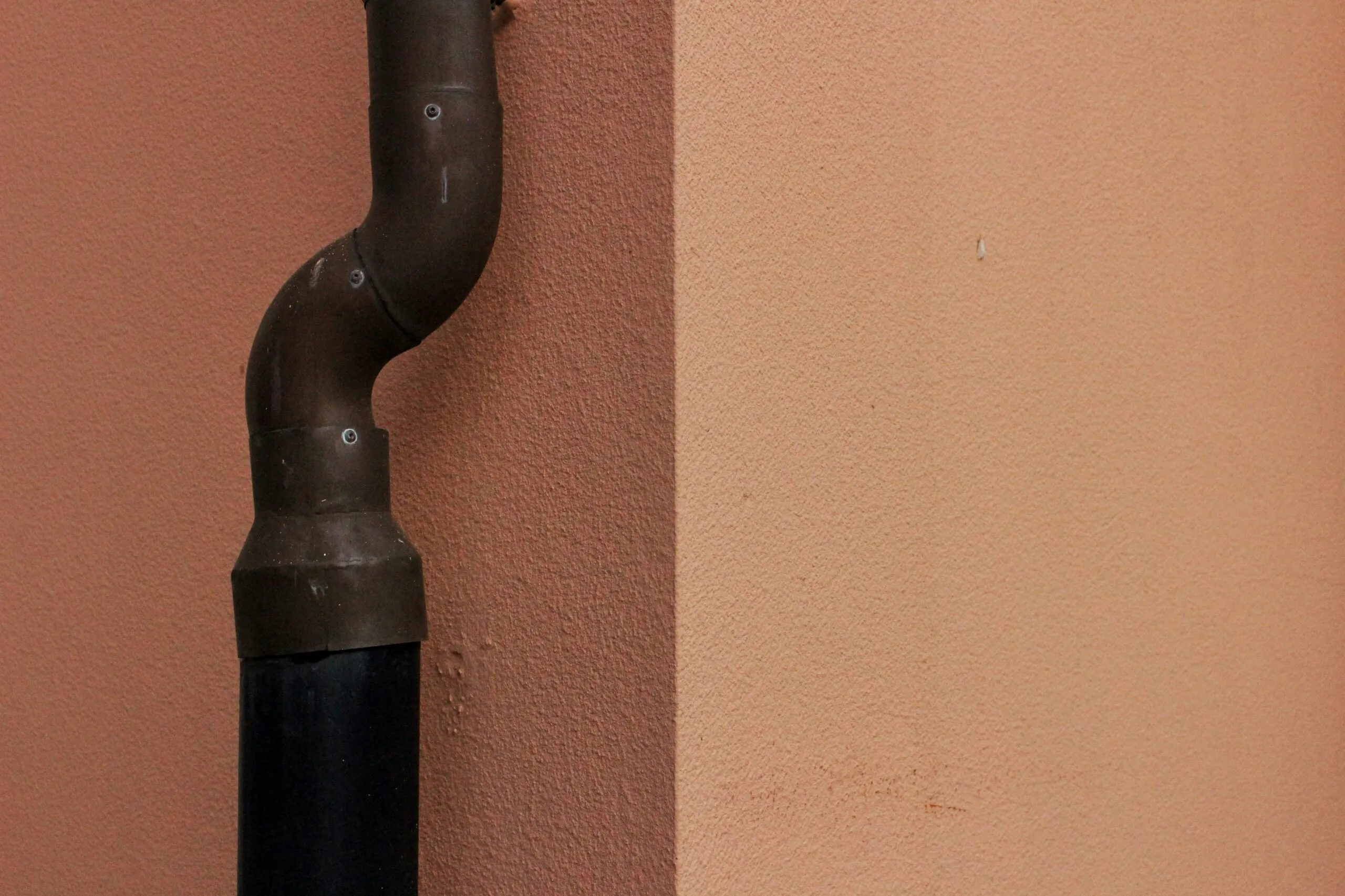 brown metal pipe