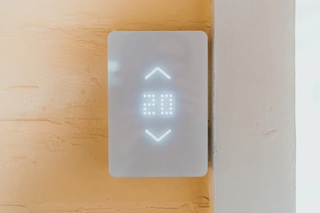 white thermostat at 17 5