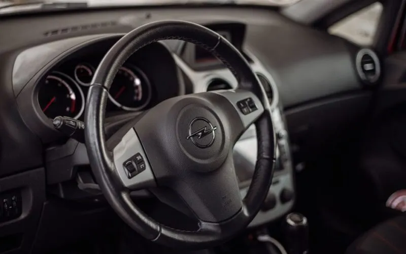 Opel Insignia 2009: Jak Podłączyć Telefon - Prosty Poradnik Krok Po Kroku