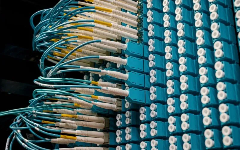 Podłącz światłowód do PC w 5 minut - instrukcja 2026