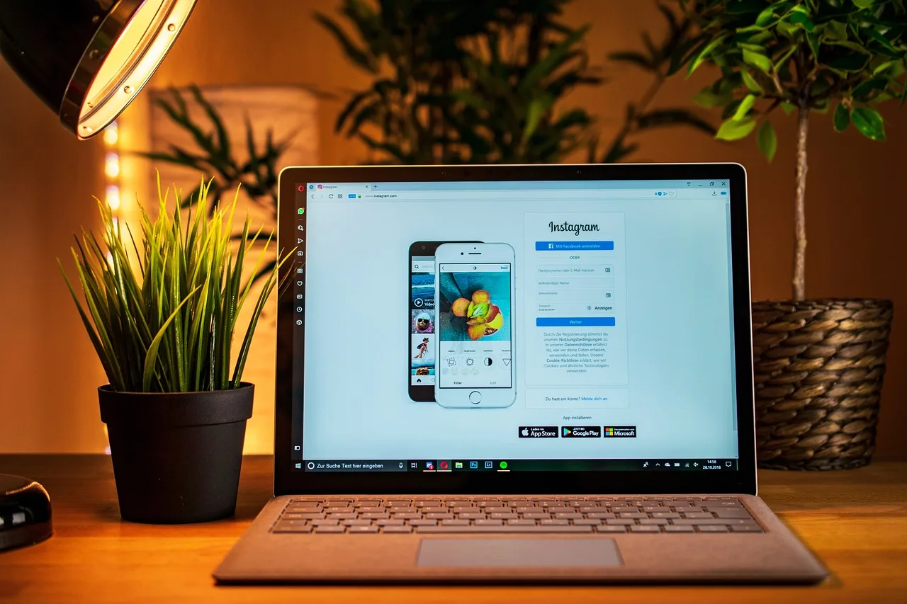 laptop, komputer, instagram, media społecznościowe, notatnik, gabinet, internet, technologia, biurko, macbook, monitor, wpływającą, instagram icon, szt, instagram, instagram, instagram, instagram, instagram