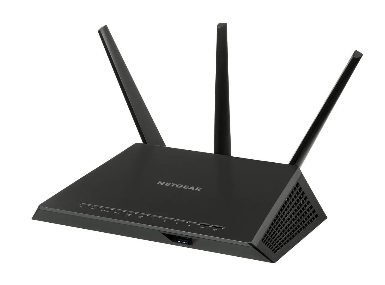 Jak zabezpieczyć domową sieć WiFi? 10 kroków, które zrobi każdy