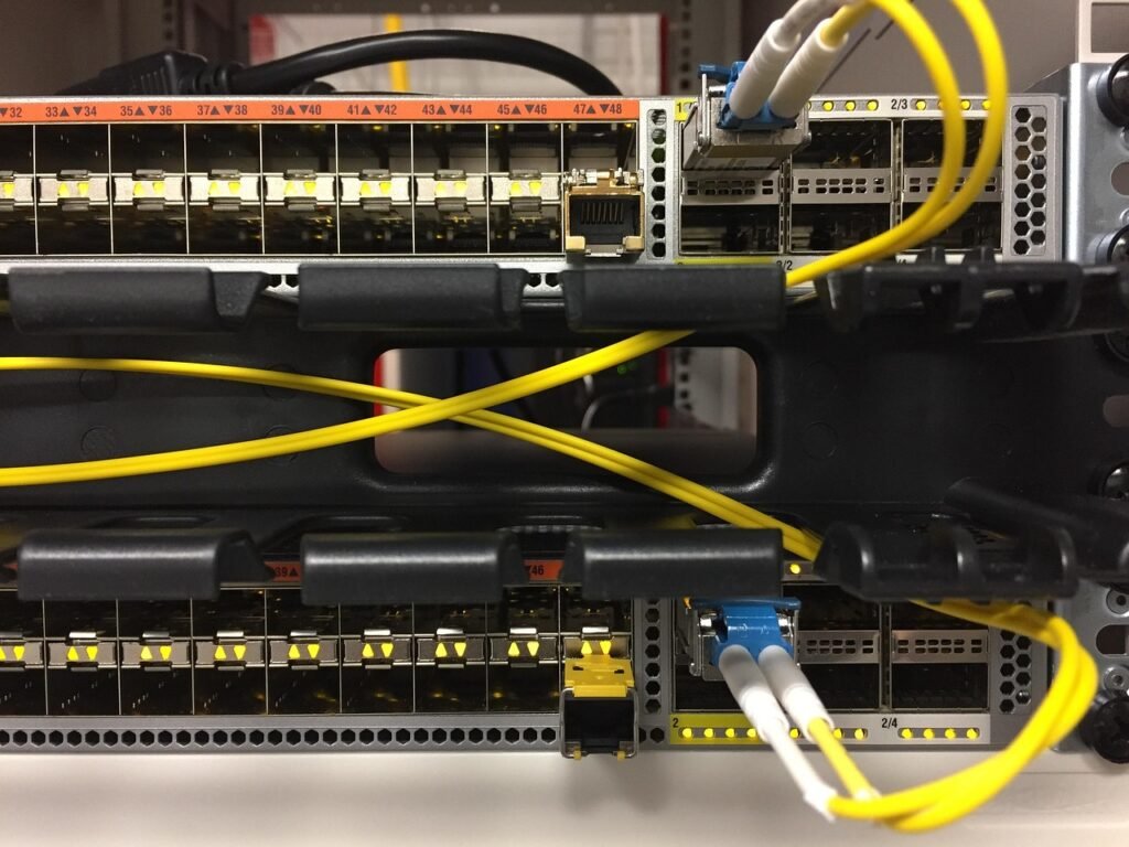 Zero Trust w praktyce: Jak zabezpieczyć domową sieć WiFi przed atakami na urządzenia IoT?
