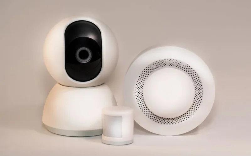 Czujniki IoT w biurze a RODO - jak monitorować zgodnie z prawem?